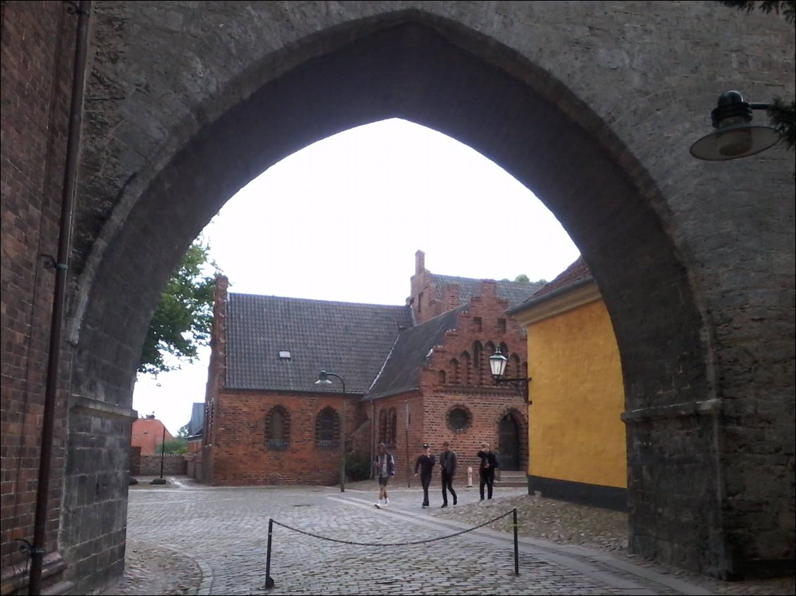 Les rues aux alentours