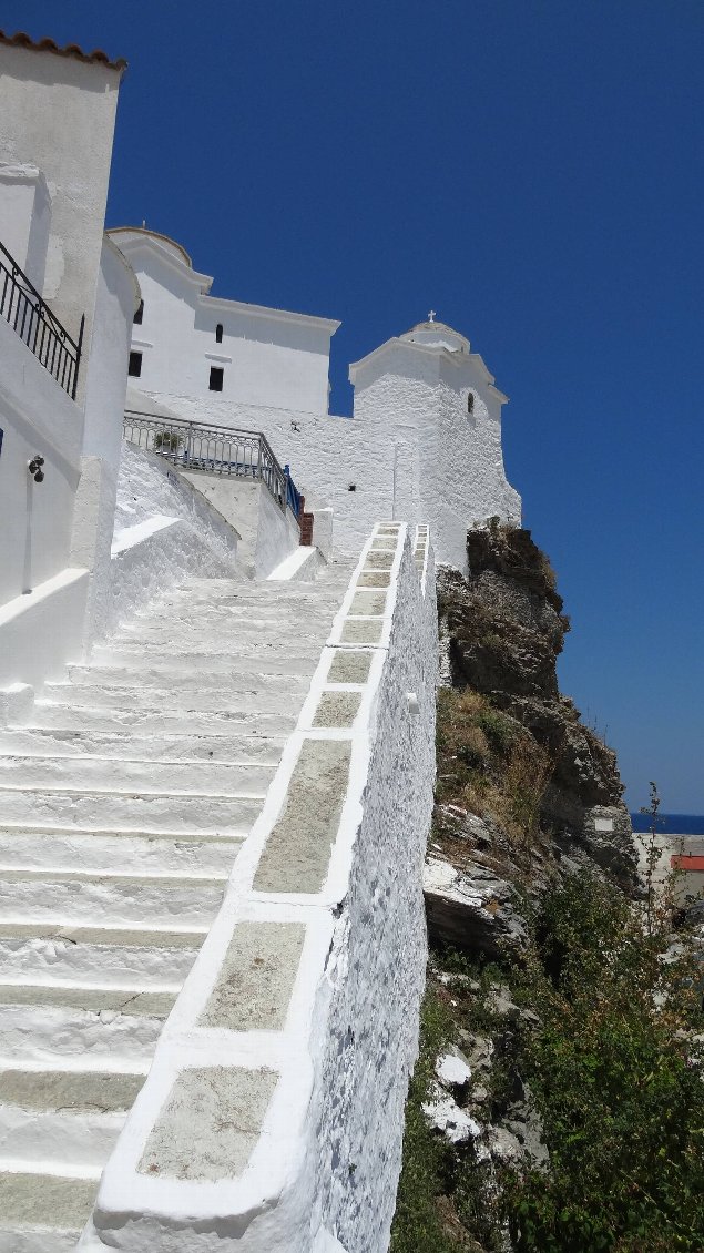 40° à l'ombre pour monter les escaliers de Skopelos :-)