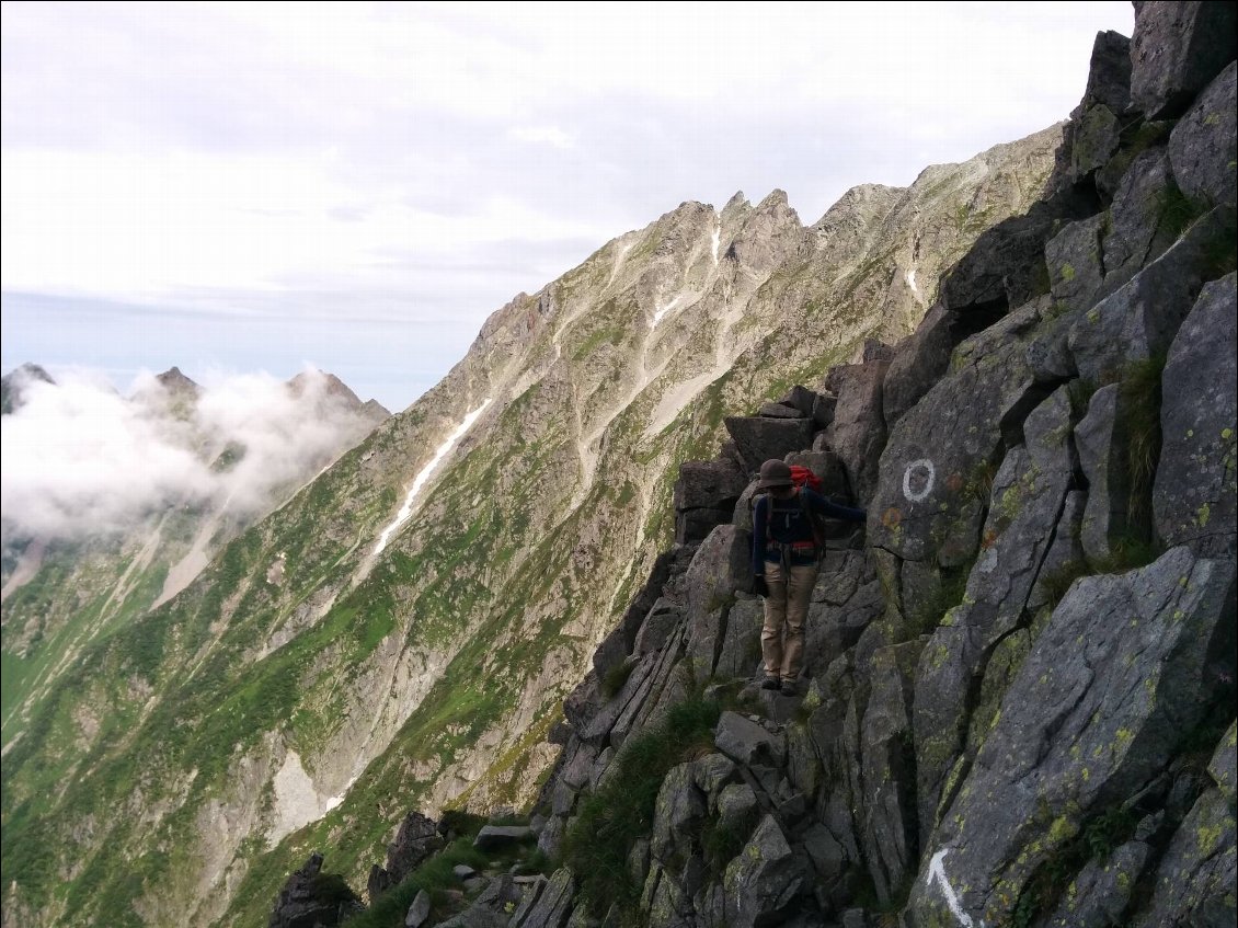 Le début de la descente est assez aérien...