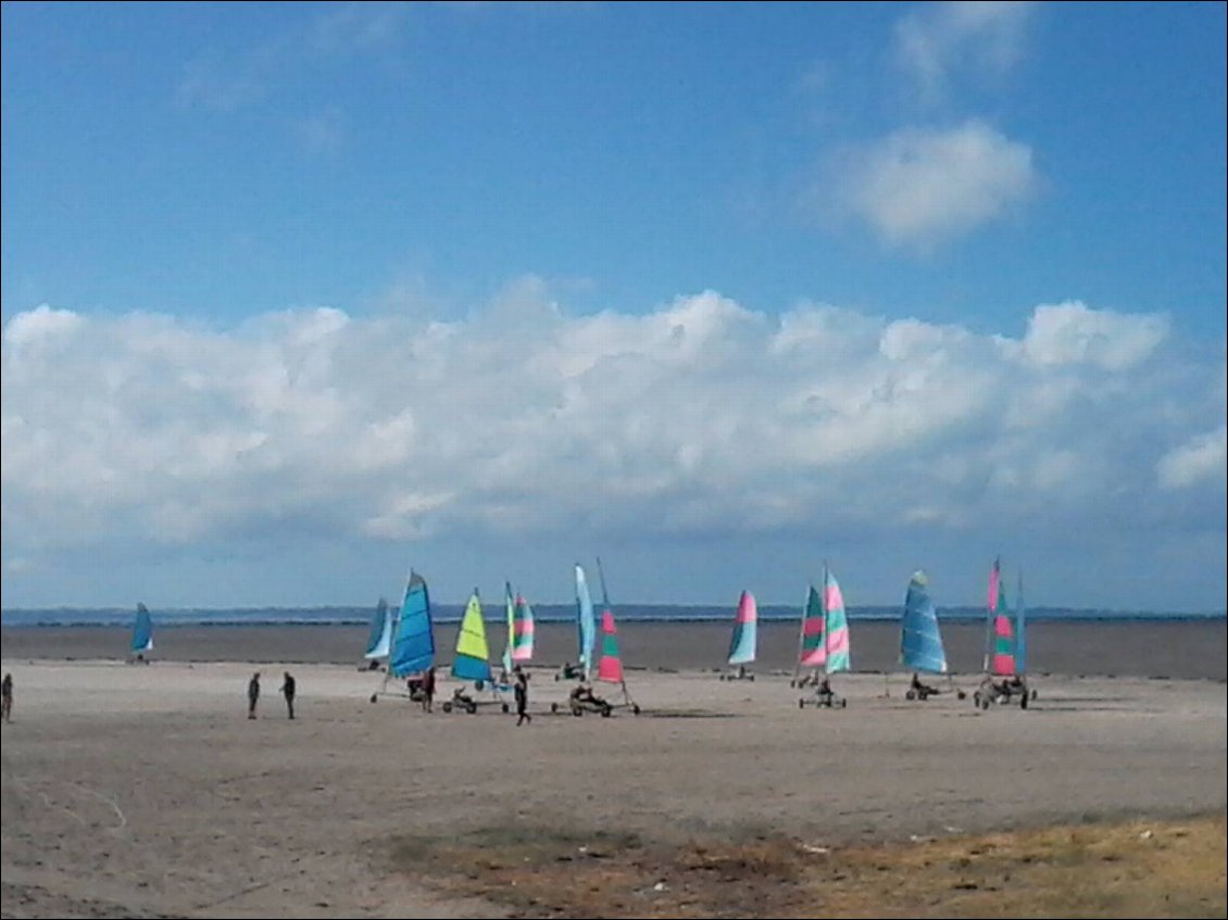 Lorsque le voile nuageux se déchire, les couleurs se révèlent.