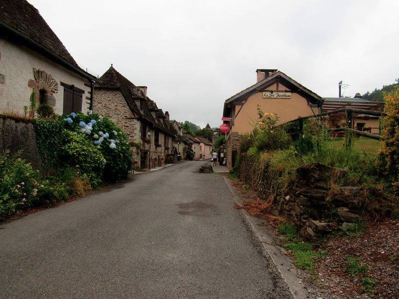 Saint Parthem (12) : un village à visiter.