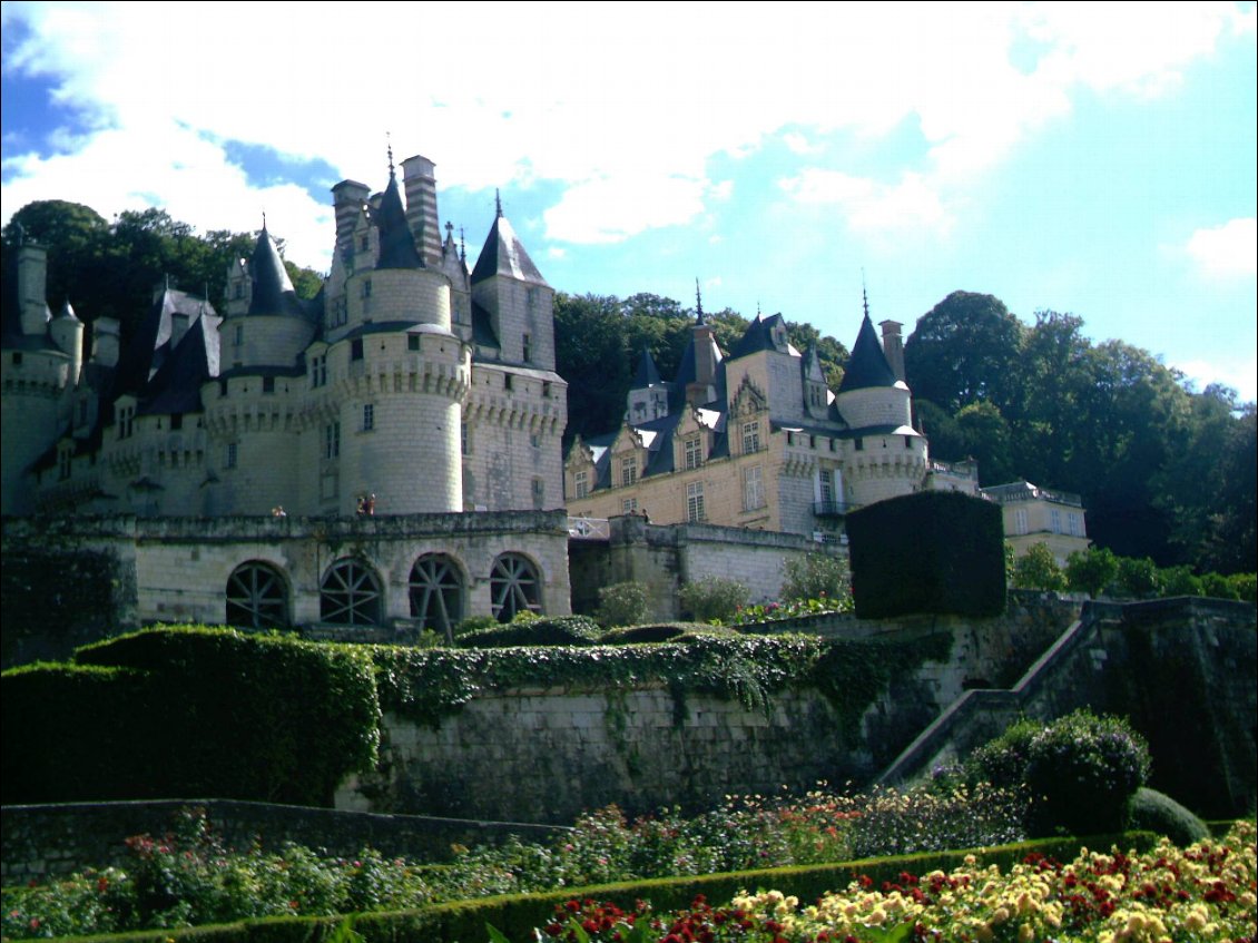 Le Château d'Ussé vu de son Jardin.