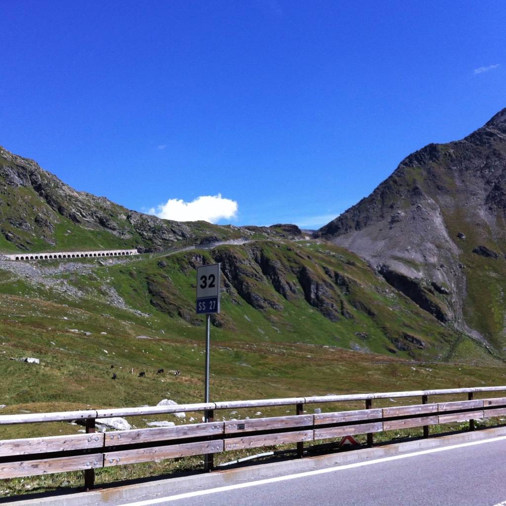 en descendant du col