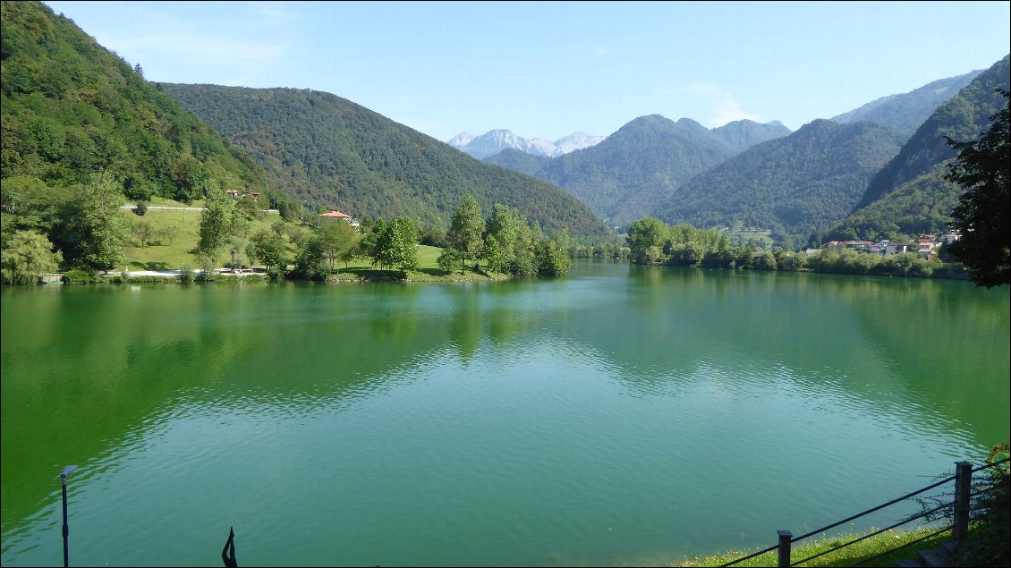 Lac dans la descente après Tolmin