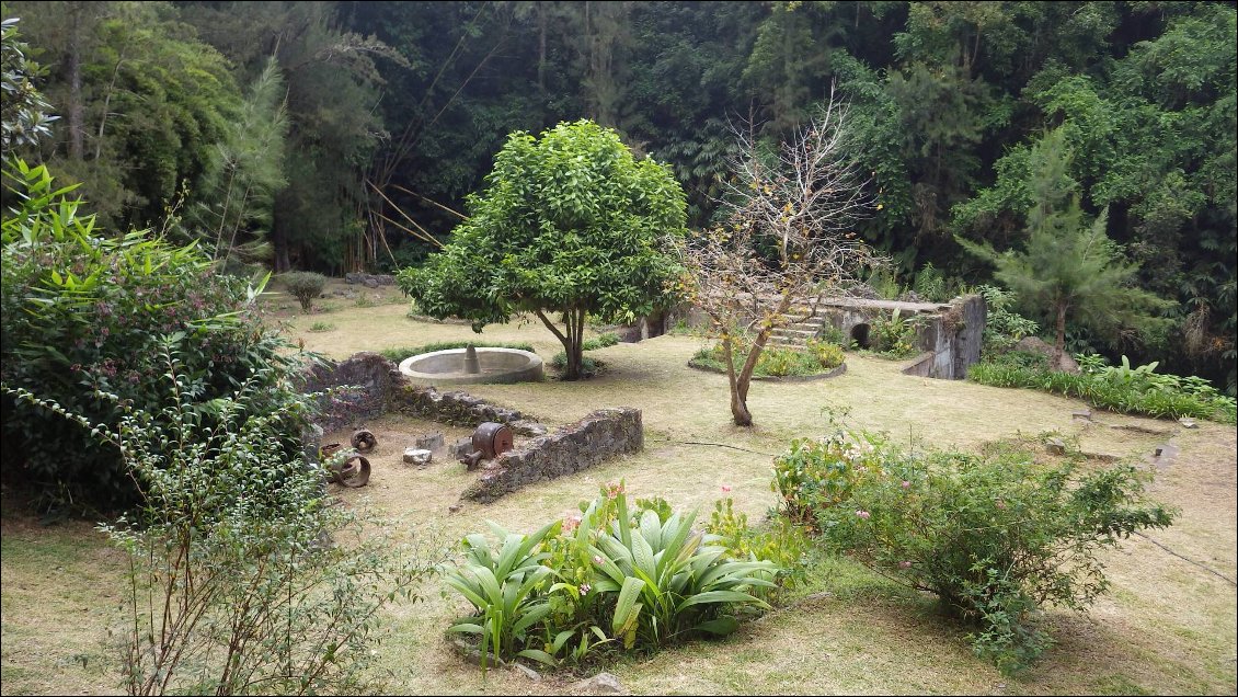 anciens thermes de Hell Bourg