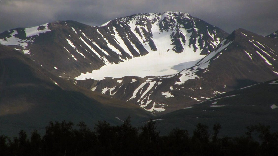 Un des 4 glaciers du Ahkka.