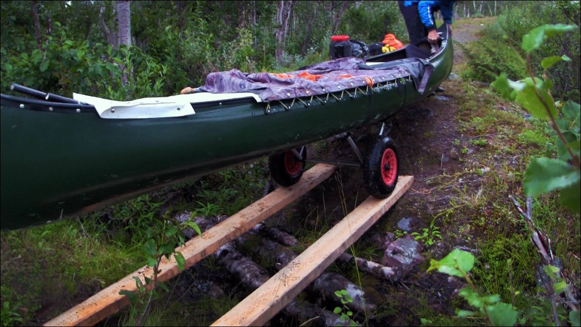 5 ravines à franchir les long de ces 2 km de portage !