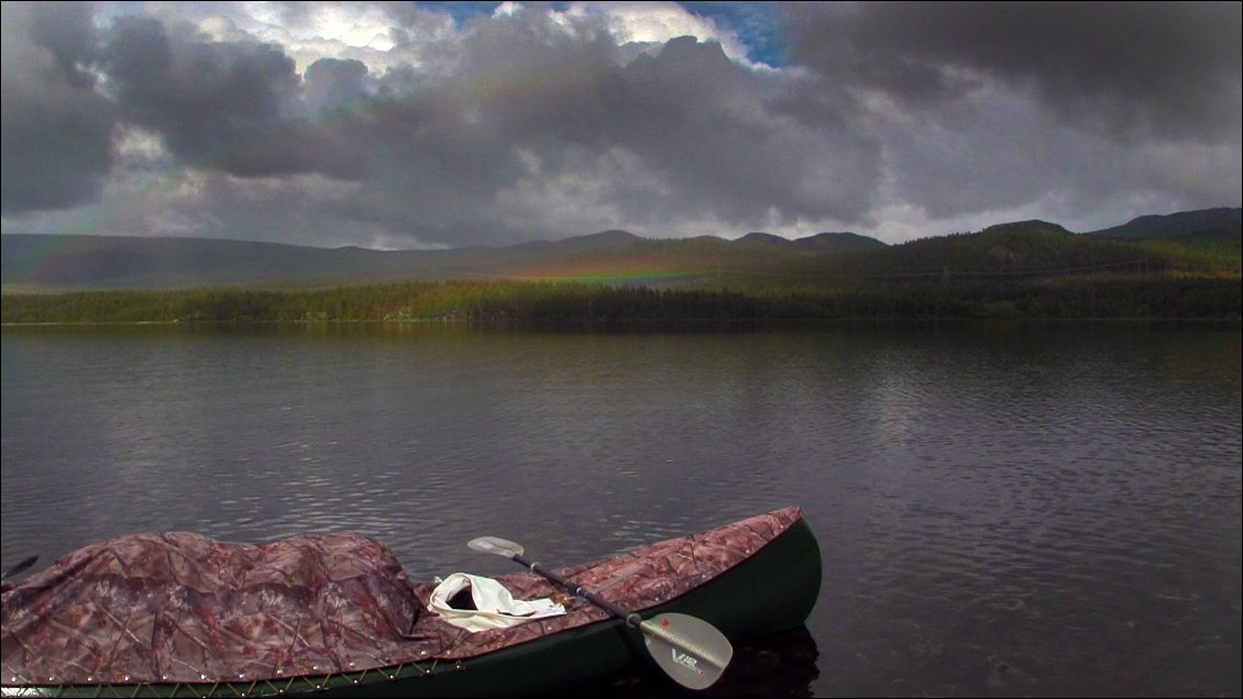 En milieu de journée, un petit vent timide comme un arc en ciel