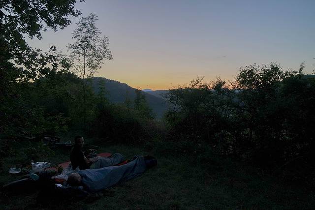 Arrivée au Puy avec le dernier TER donc Bivy au bord de voie verte.