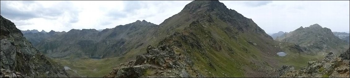 Port de l'Albeille, à cheval sur la frontière