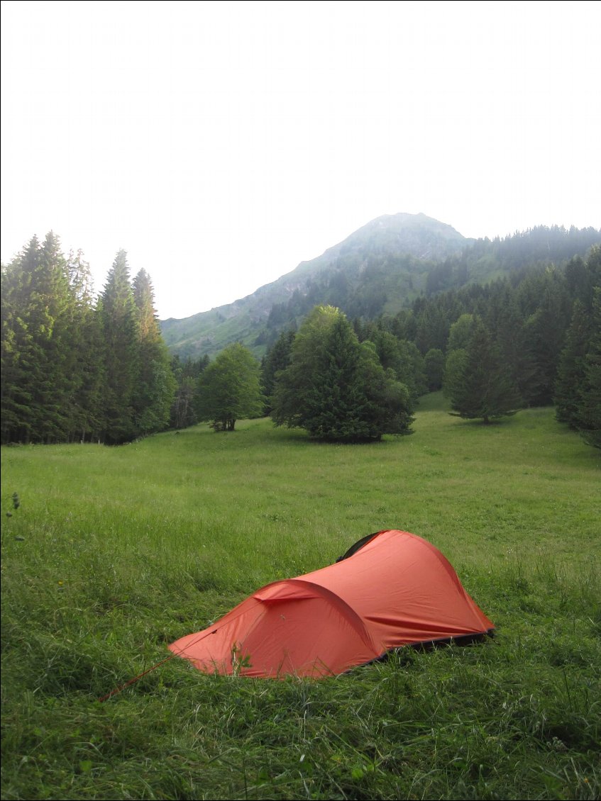 Bivouac sous la Pointe de Nyon.