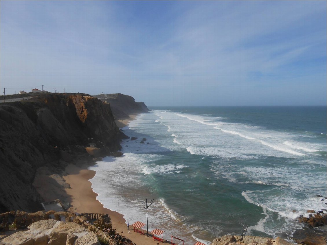 Paradis pour surfeurs près d'Ericeira