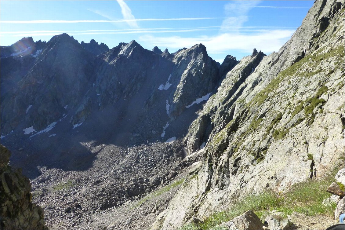 Du pas de Vens, vue sur le pas de la Lauze, en face