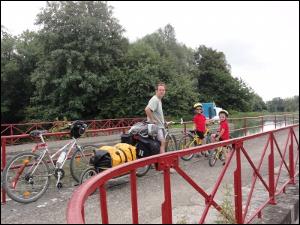 canal-de-bourgogne-a-velo-en-famille