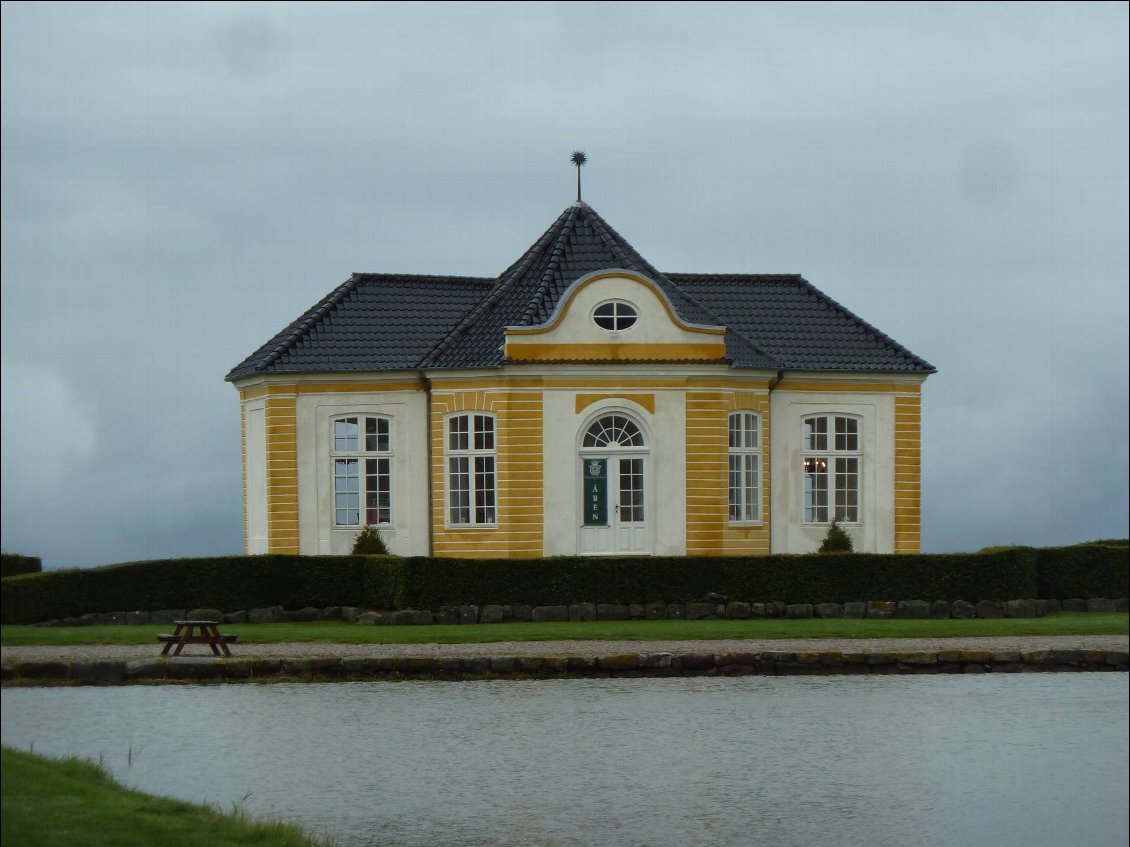 Petite dépendance du château de Valdemar