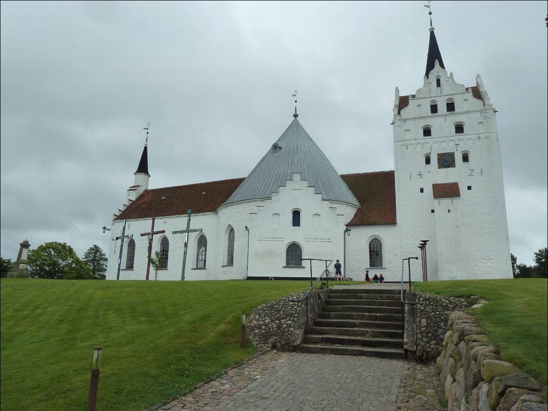 Notre seule visite agréable de la journée: l'église de Horne et ses sculptures ...