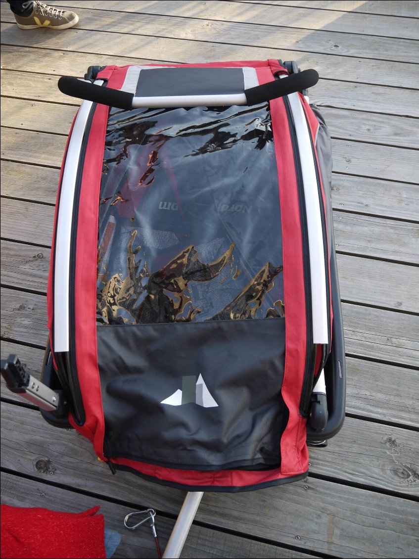 Remorque vélo enfants 2 places Nordic Cab Explorer - pliée
