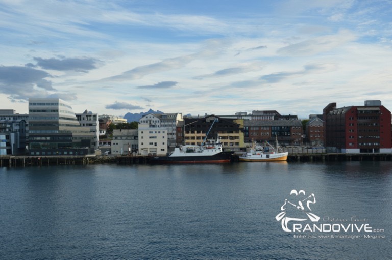 Bodø, départ du ferry pour les iles.