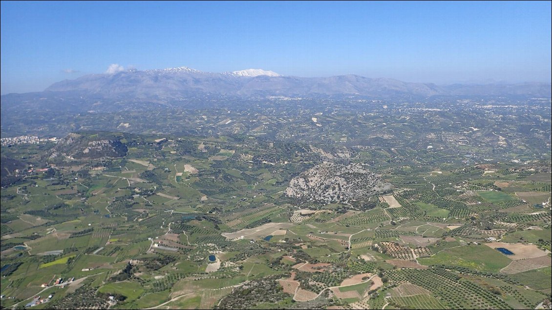 Le Psiloritis au loin