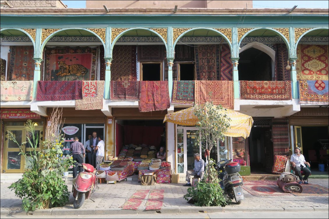 Un petit air d'orient dans les rues de Kashgar - Xinjiang