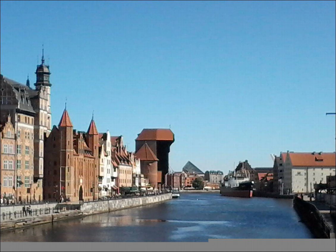 Vue sur les quais de la vieille ville