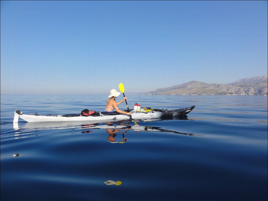 Navigation vespérale dans les îles Sporades en Grèce