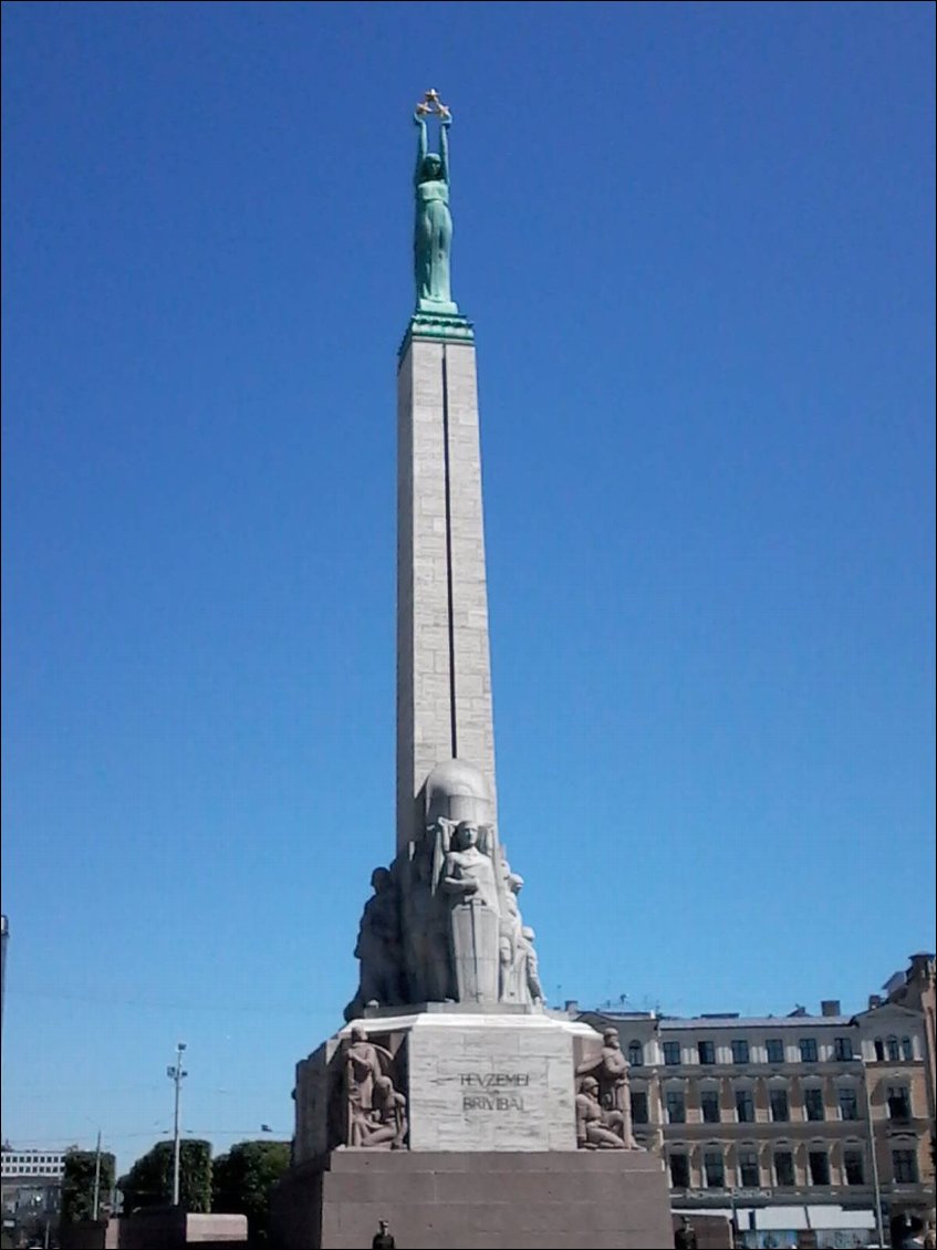 Le monument de la Liberté, symbole de l'indépendance de la Lettonie.