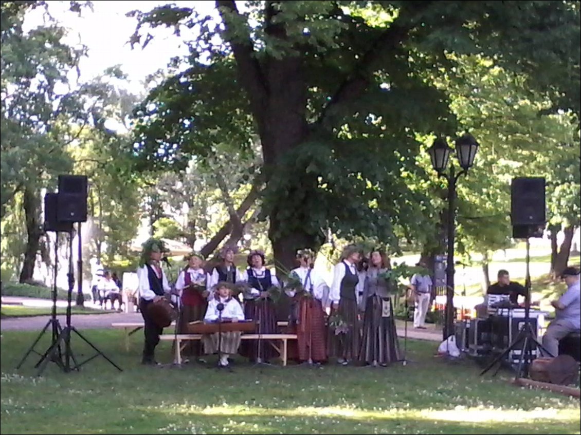 Riga, riga ... pour les paroles ça va, Je comprends de quoi on parle.