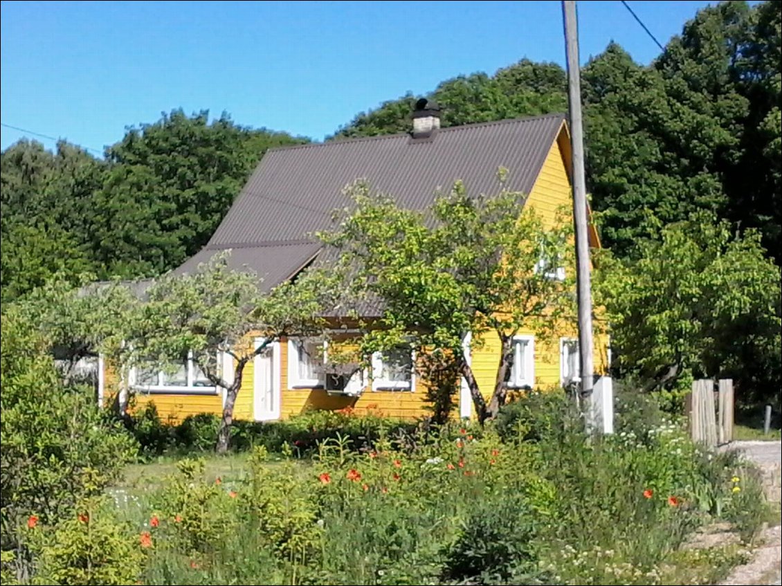 Petite maison comme je les aime.