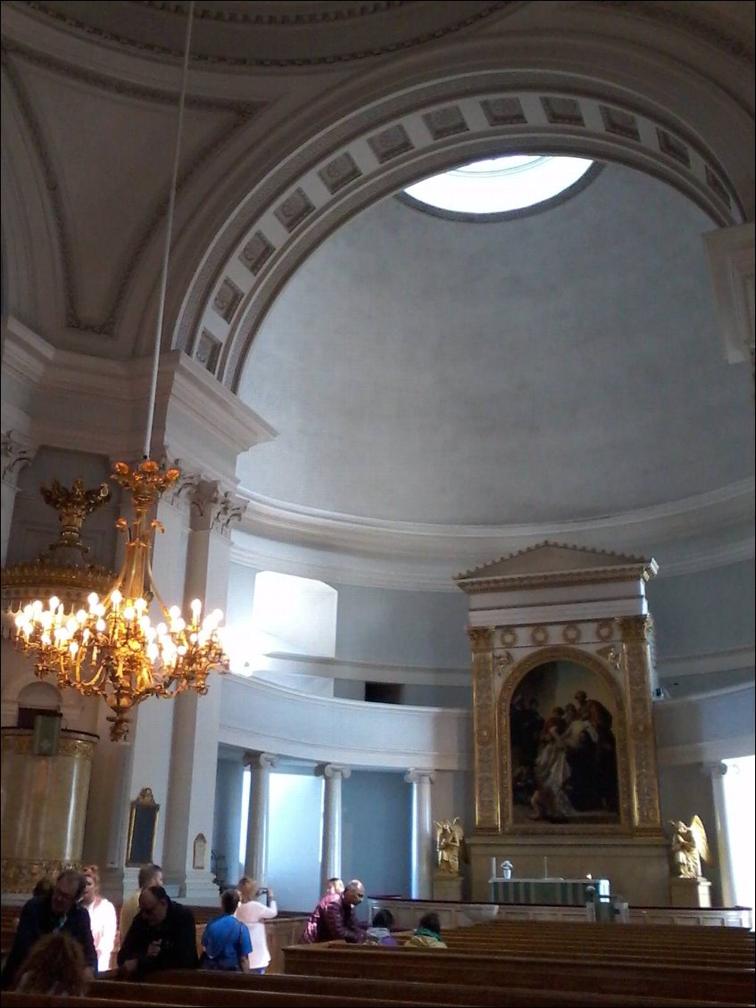 L'intérieur de la cathédrale luthérienne.