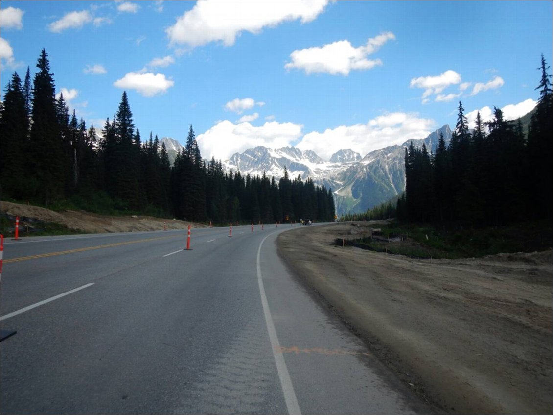 Pas mal de travaux sur la route... Mais pas mal de paysages comme ça aussi!