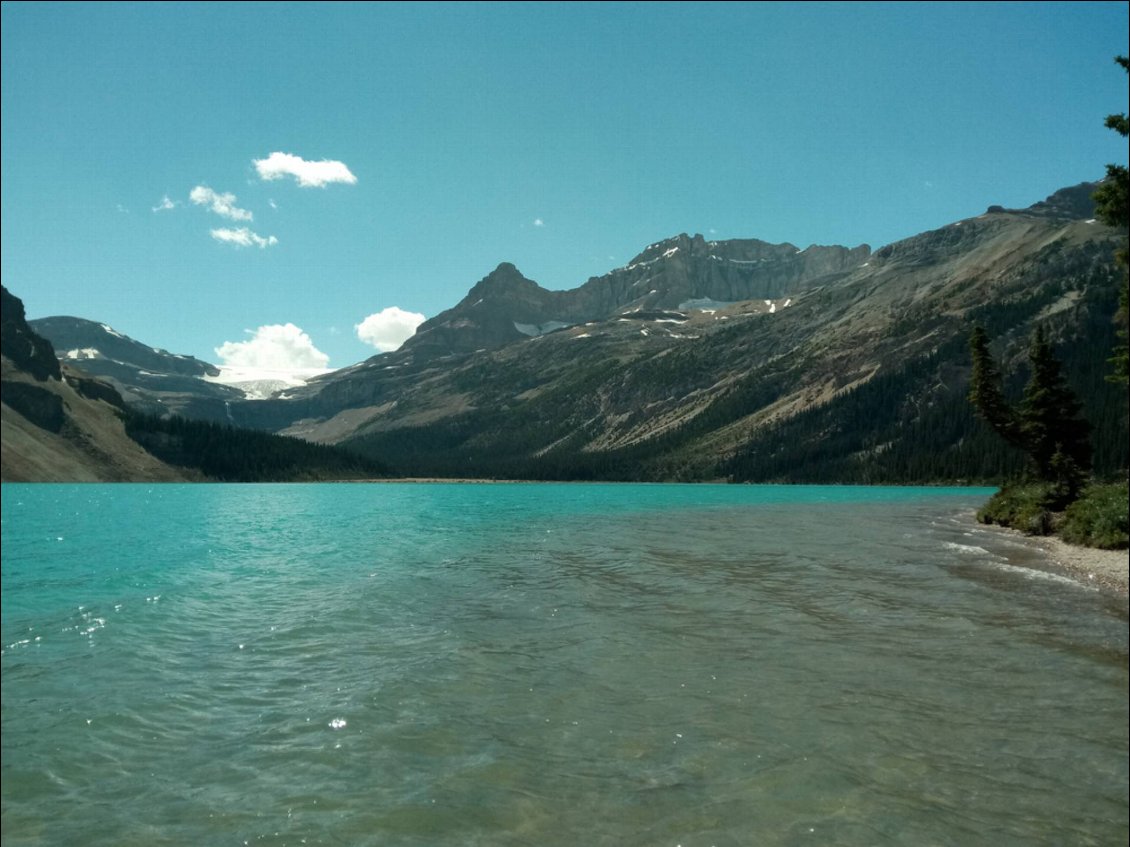 Jamais vu de l'eau aussi émeraude :o