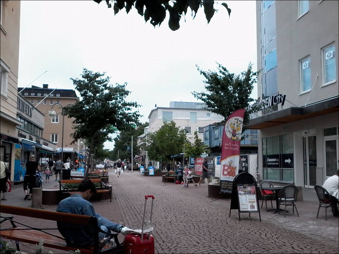 Rue piétonne de Mariehamn.