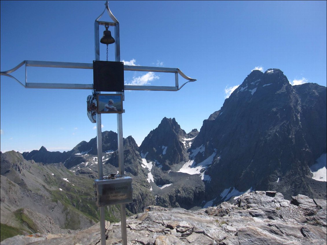 Arrivée au sommet, vue magnifique sur le Mont Viso