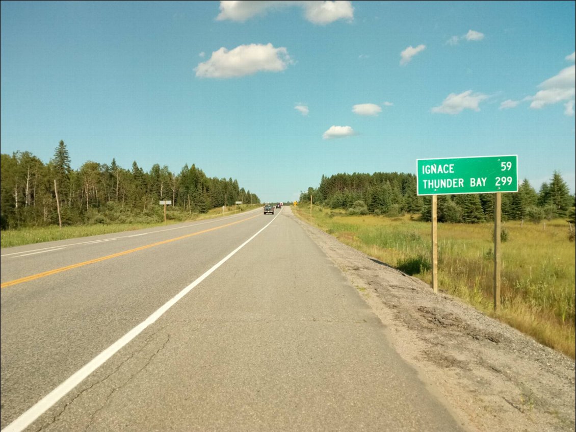 La même route, avec les kilométrages qui diminuent, lentement mais sûrement.