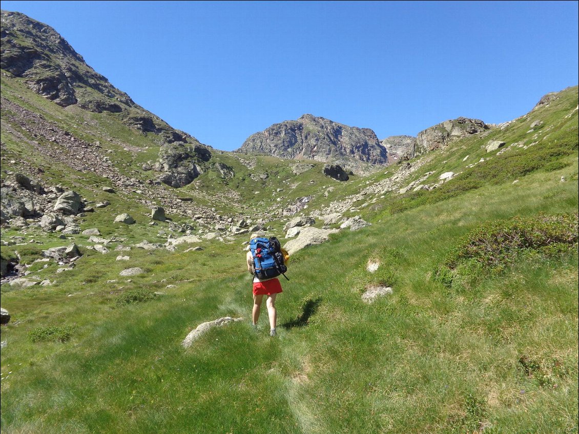 Après une bonne grasse mat (on était à l'ombre de la montagne), c'est reparti!