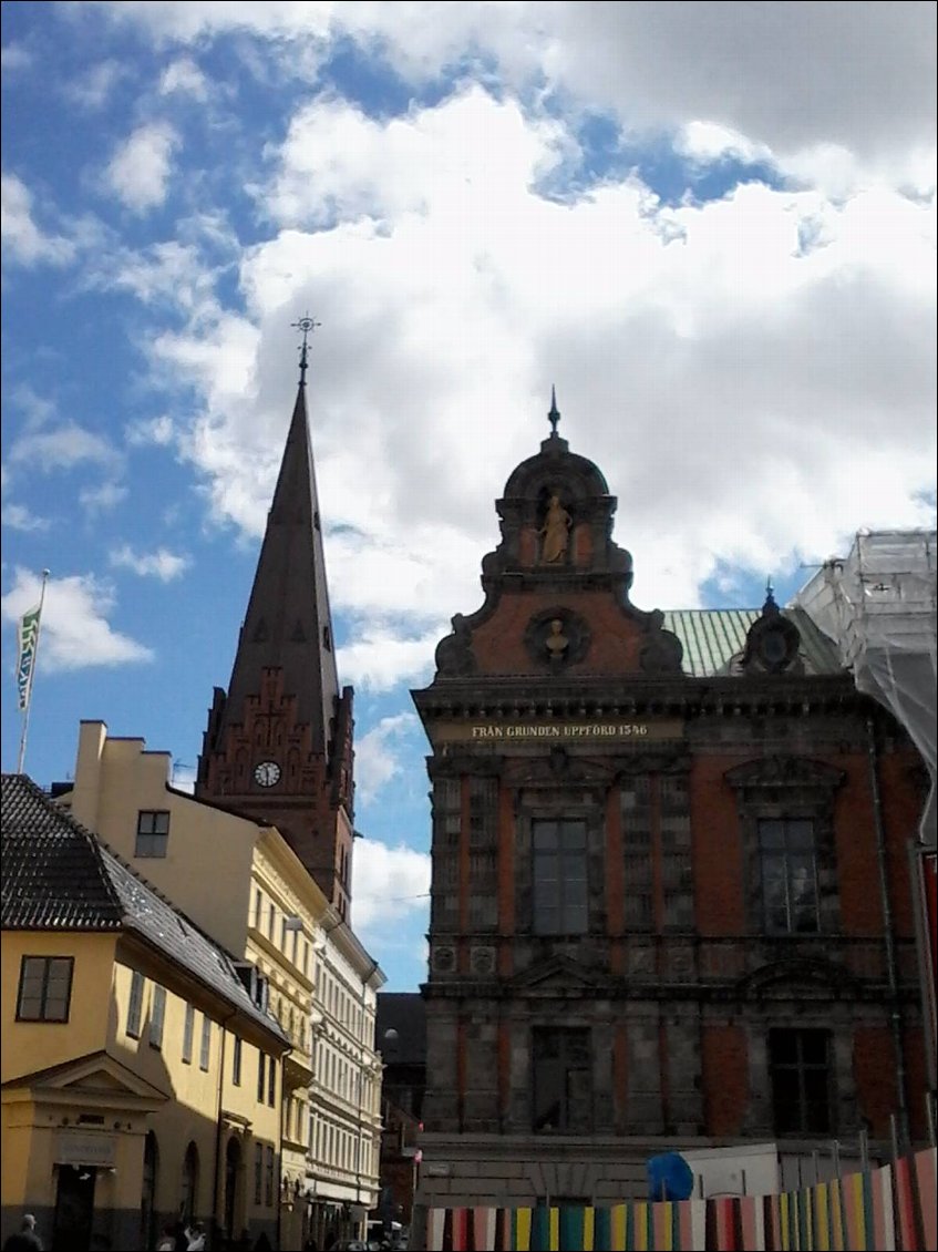 L'eglise st Petri au fond.