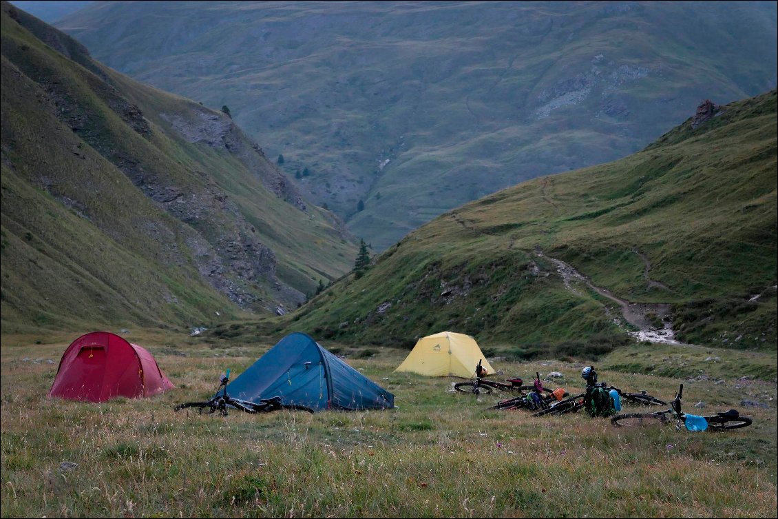 Au bivouac.