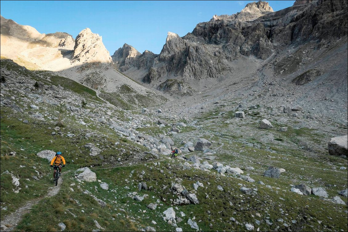 Mais dès qu'on quitte le cailloux, c'est un single ludique qui prend place.