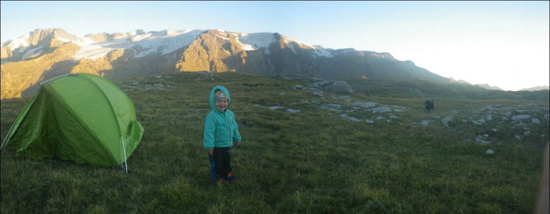 Arrivée en fin de soirée au lac noir!! Bivouac