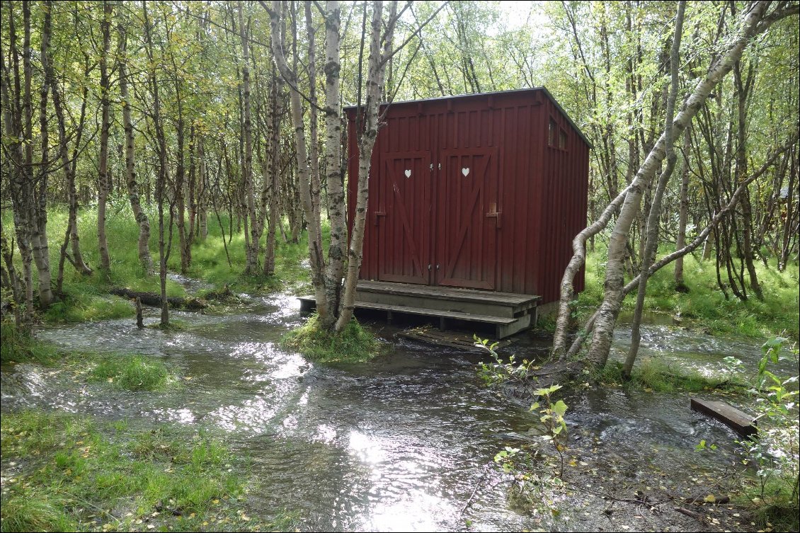 le camping est encore en partie inondé