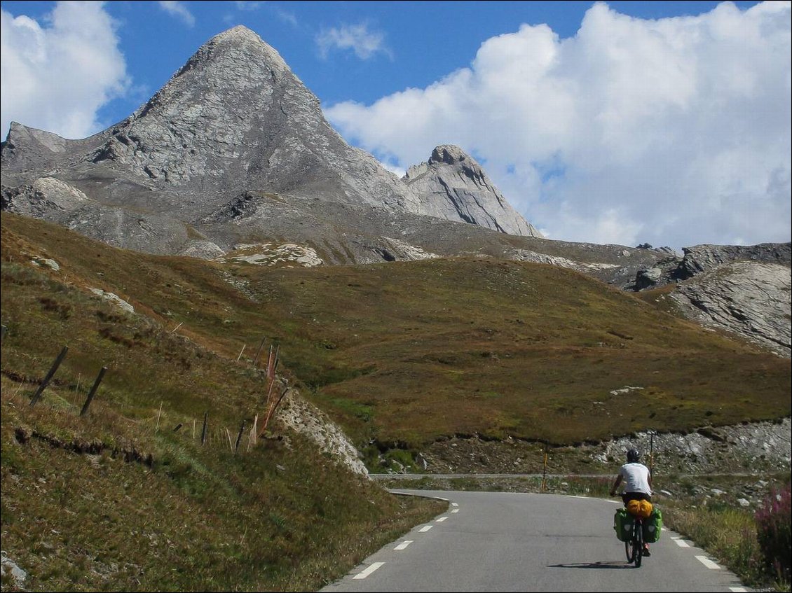 Le Pain de Sucre, en mont le col Agnel