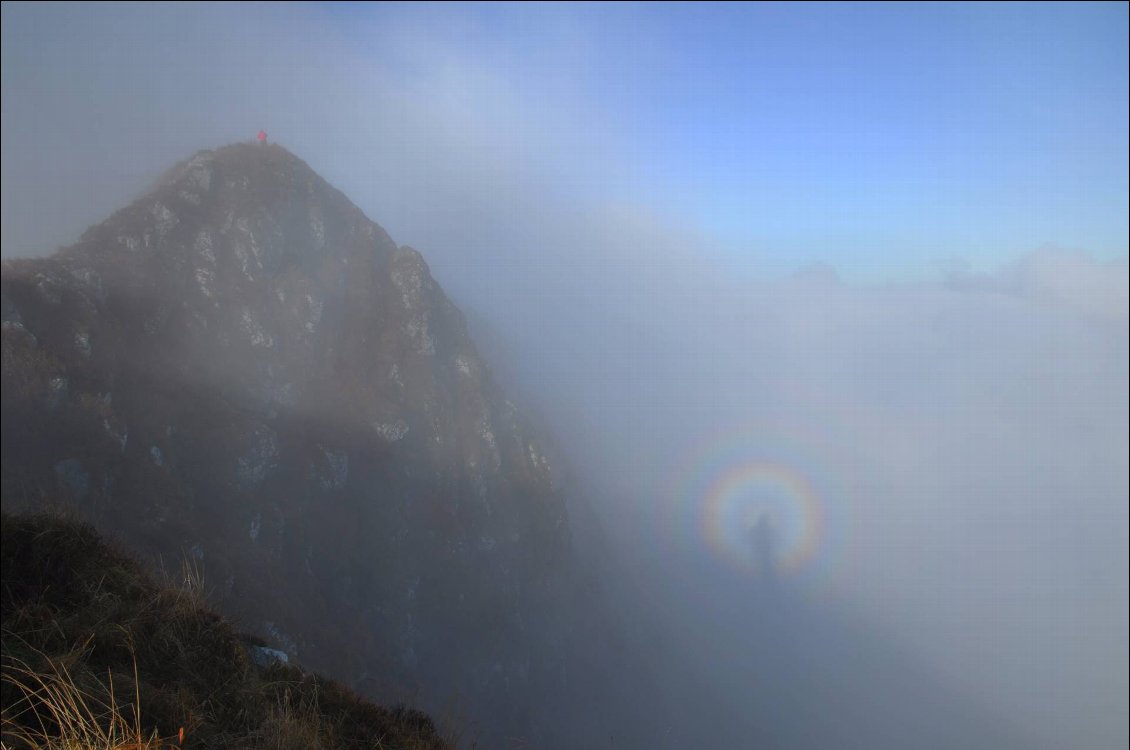 Spectre de Brocken au Puy Mary dans les monts du Cantal.
Photo Guillaume Hermant