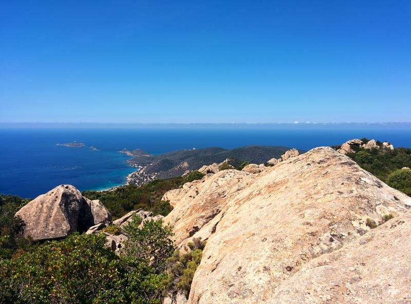 Les crêtes en direction des Iles Sanguinaires