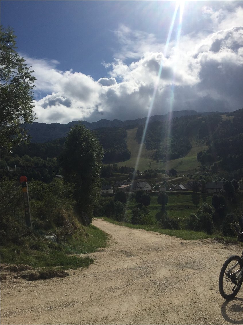 Descente VTT Jura vers Toulon