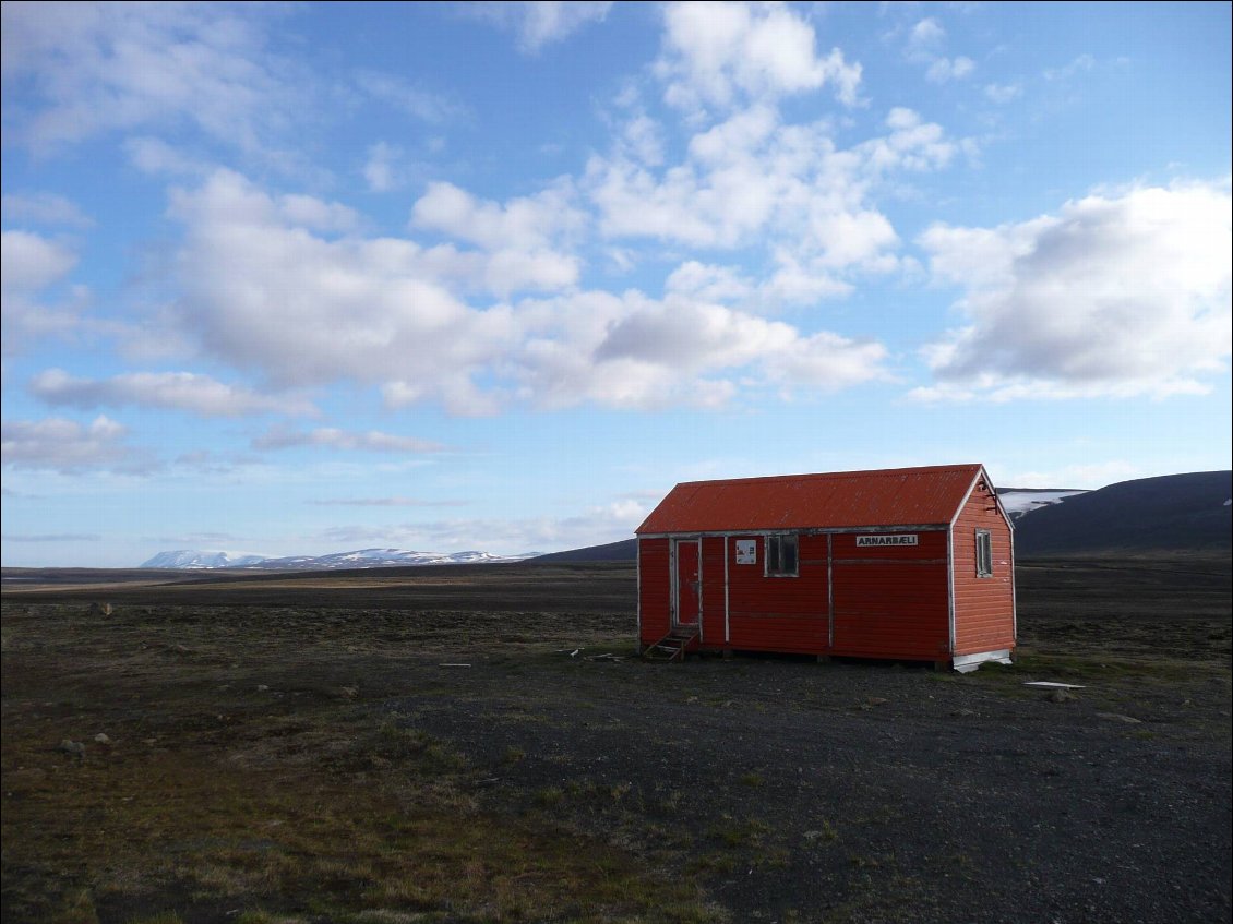 Emergency shelter (abri d'urgence) de Arnarbæli.
Photo : Johanna