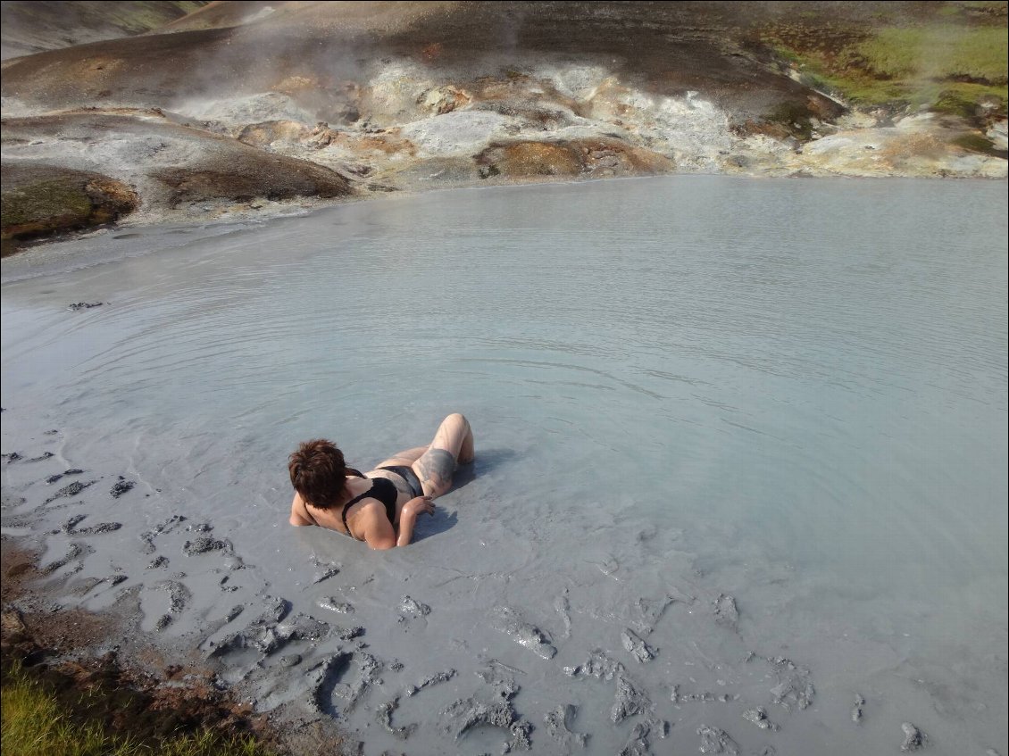 Sources chaudes et boueuses dans le Fjallabak.
Photo : Johanna