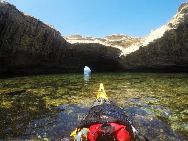 Grotte marine près de lîle St Antoine