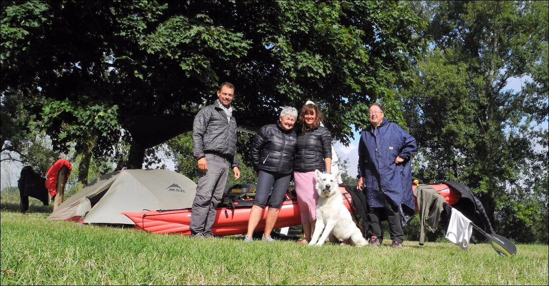 La troupe se lève sous une éclaircie éphémère, ça réchauffe!