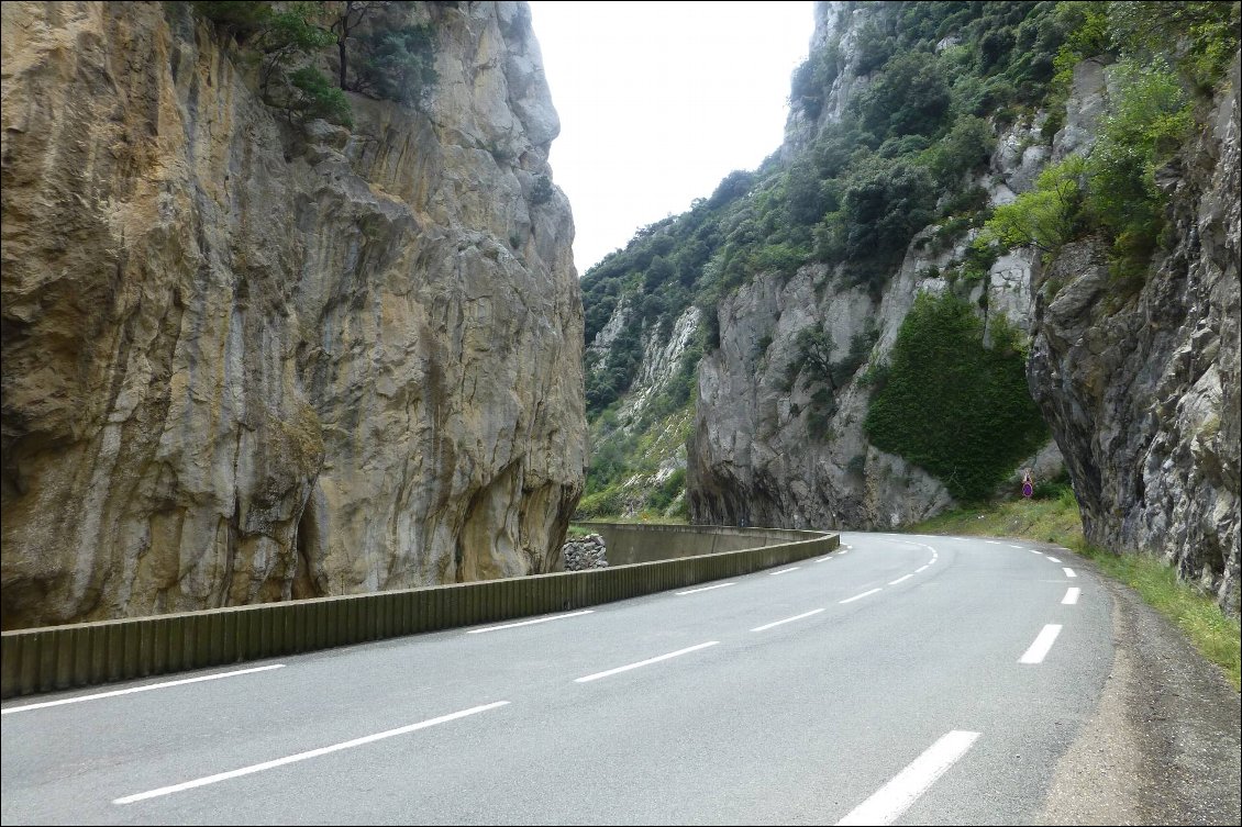 Les gorges de la Pierre-Lys